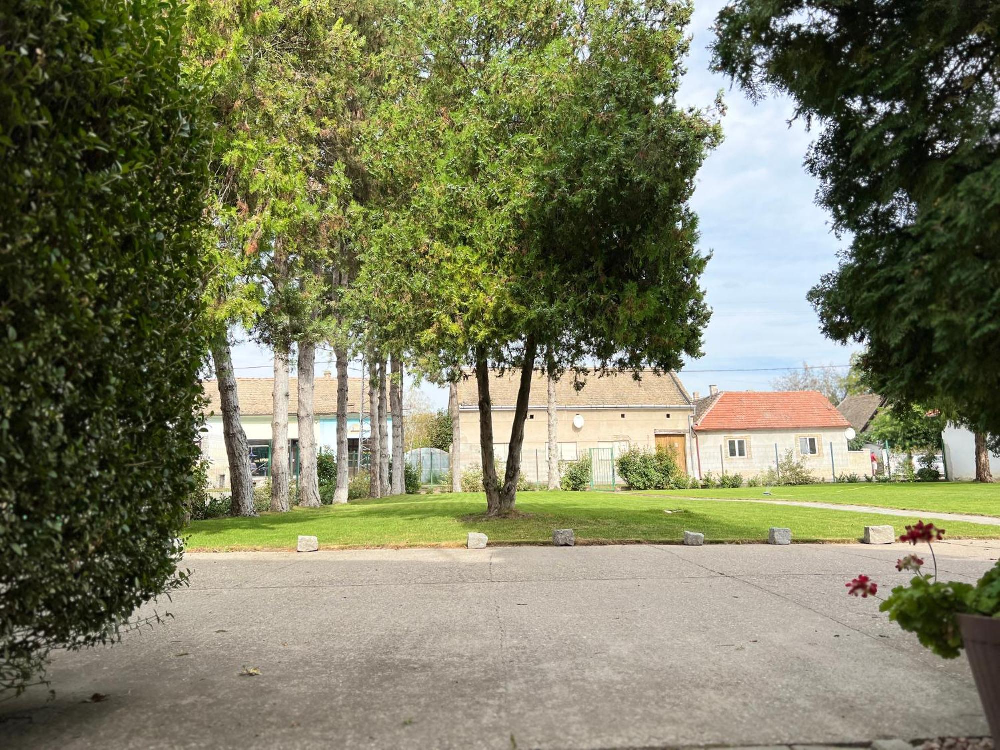 Bezdan Guesthouse Екстериор снимка